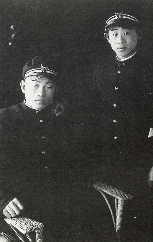 小樽商業時代の兄・豊（左）と邦喜